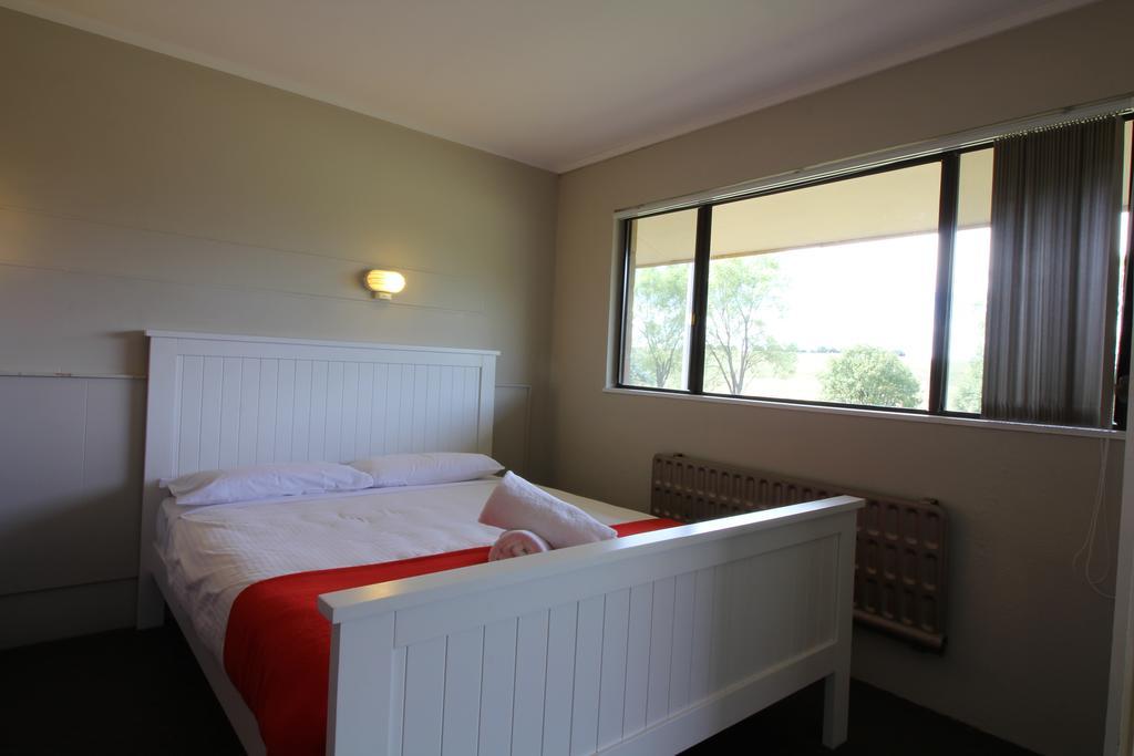 Snowy Mountains Resort And Function Centre Adaminaby Pokoj fotografie