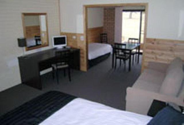 Snowy Mountains Resort And Function Centre Adaminaby Pokoj fotografie